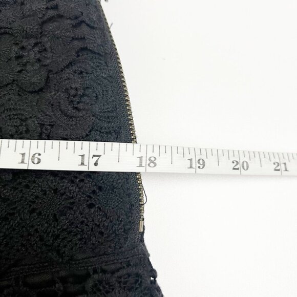 NWT Monteau Shorts Women's Size M Black Tiered Floral Crocheted Lace 100% Cotton - Picture 7 of 11